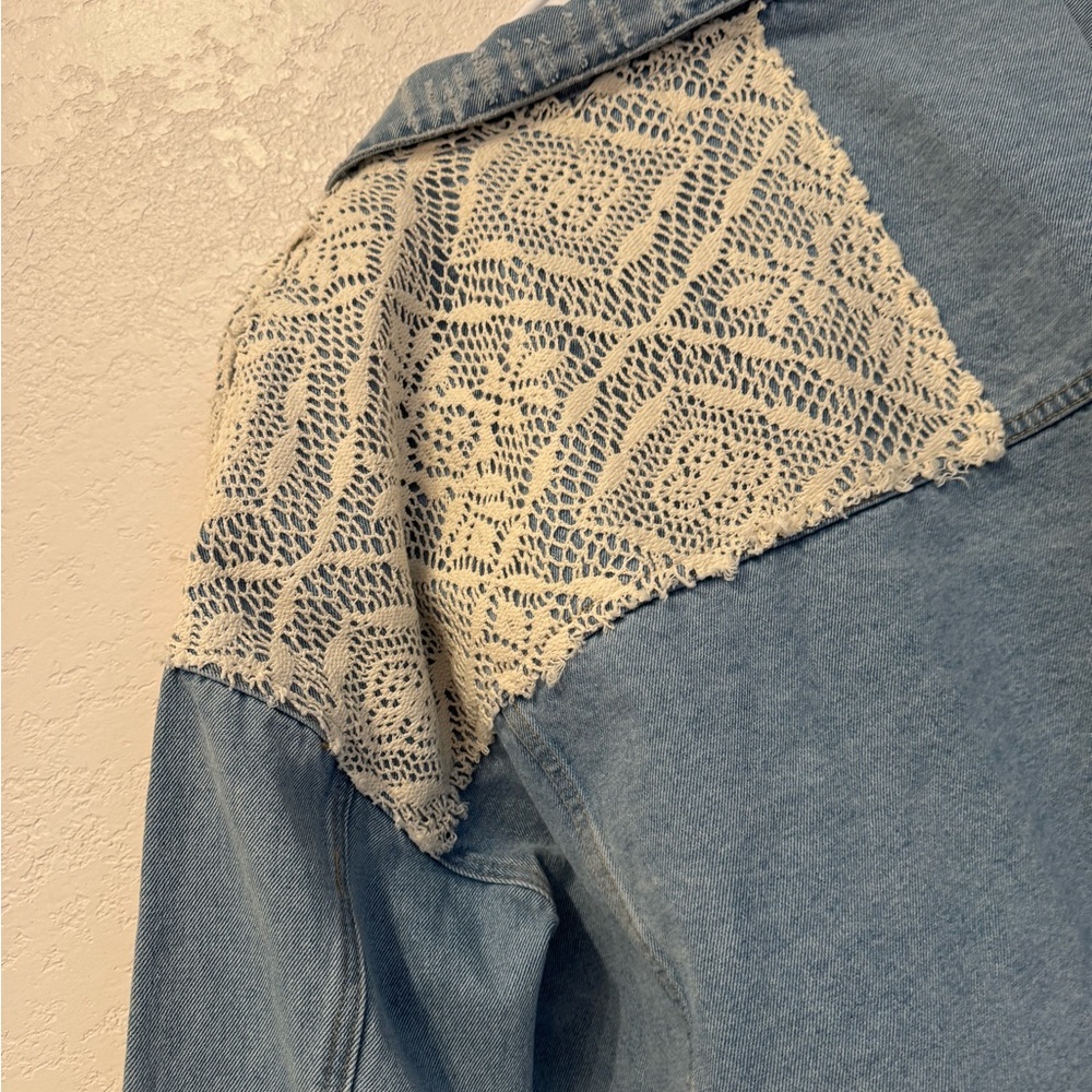 Oli & Hali Blue Jean Jacket with Unique Pattern and Frayed Hem - Picture 11 of 16